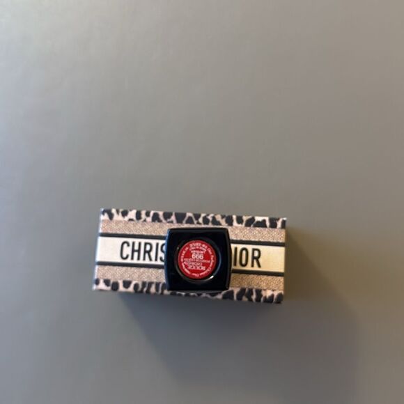 NWOT Christian Dior Lipstick Set. Case & Full Size Lipstick #999 Red. - Picture 4 of 6